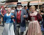 d190802-124808-700-100-brunnenfest-viktualienmarkt