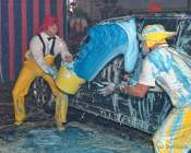 circus-krone-clown-car-wash-029