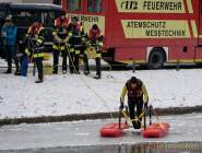 d180301-101412-300-100-eisrettungsuebung_berufsfeuerwehr