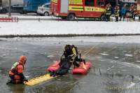 d180301-101509-000-100-eisrettungsuebung_berufsfeuerwehr