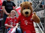 d190526-131543-700-100-fcb-double-feier