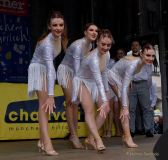 Fun Unlimited 2024 - Showtanzgruppe auf Charivari Bühne am Marienplatz