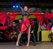 Fun Unlimited 2024 - Showtanzgruppe auf Charivari Bühne am Marienplatz