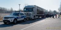 Bayerns Innenminister Joachim Herrmann startet Lkw-Konvoi mit EDV und Büroausstattung der Bayerischen Polizei