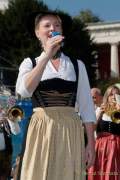 d180930-113418-400-100-wiesn-standkonzert