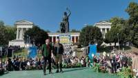 d180930-115522-000-100-wiesn-standkonzert