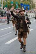 d180923-110627-700-100-wiesn_trachtenumzug