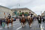 d180923-110910-600-100-wiesn_trachtenumzug