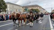 d180923-110947-000-100-wiesn_trachtenumzug