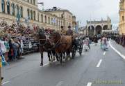 d180923-111405-600-100-wiesn_trachtenumzug