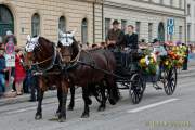 d180923-113456-700-100-wiesn_trachtenumzug