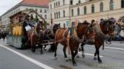 d180923-115204-400-100-wiesn_trachtenumzug