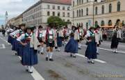 d180923-115441-600-100-wiesn_trachtenumzug