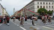 d180923-115830-500-100-wiesn_trachtenumzug