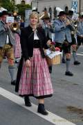 d180923-120627-800-100-wiesn_trachtenumzug