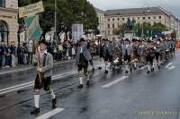 d180923-095100-900-100-wiesn_trachtenumzug