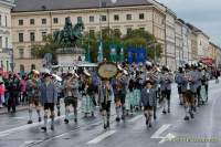 d180923-095244-800-100-wiesn_trachtenumzug