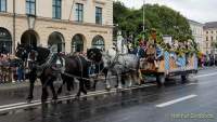 d180923-095638-700-100-wiesn_trachtenumzug