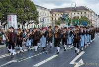 d180923-103905-200-100-wiesn_trachtenumzug