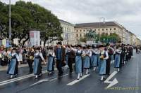 d180923-104108-500-100-wiesn_trachtenumzug