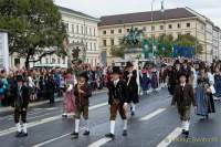 d180923-104751-900-100-wiesn_trachtenumzug