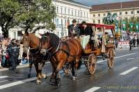 d180923-105433-700-100-wiesn_trachtenumzug