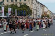 d190922-103927-400-100-wiesn_trachtenumzug