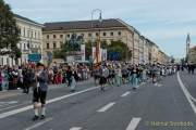 d190922-104121-700-100-wiesn_trachtenumzug