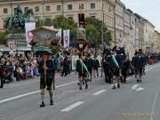 d190922-105923-000-100-wiesn_trachtenumzug