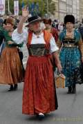 d190922-110121-500-100-wiesn_trachtenumzug