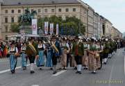 d190922-111051-400-100-wiesn_trachtenumzug