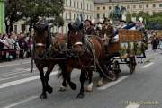 d190922-111304-900-100-wiesn_trachtenumzug