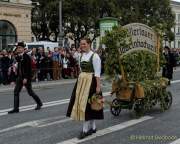 d190922-111814-000-100-wiesn_trachtenumzug