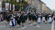 d190922-112222-700-100-wiesn_trachtenumzug