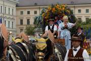 d190922-112535-900-100-wiesn_trachtenumzug