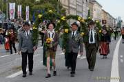 d190922-114557-100-100-wiesn_trachtenumzug