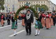 d190922-115013-200-100-wiesn_trachtenumzug