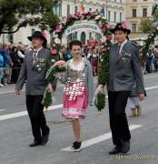 d190922-115237-900-100-wiesn_trachtenumzug