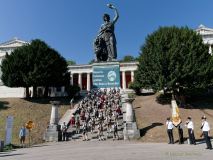 wiesn-boellerschiessen-231003-120324-0010