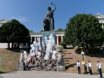 wiesn-boellerschiessen-231003-122857-0018