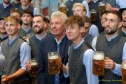 Wiesn-Besuch des TSV 1860 München