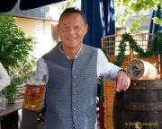 Wiesnbierprobe 2024 von Hacker-Pschorr und Paulaner im Seehaus im Englischen Garten